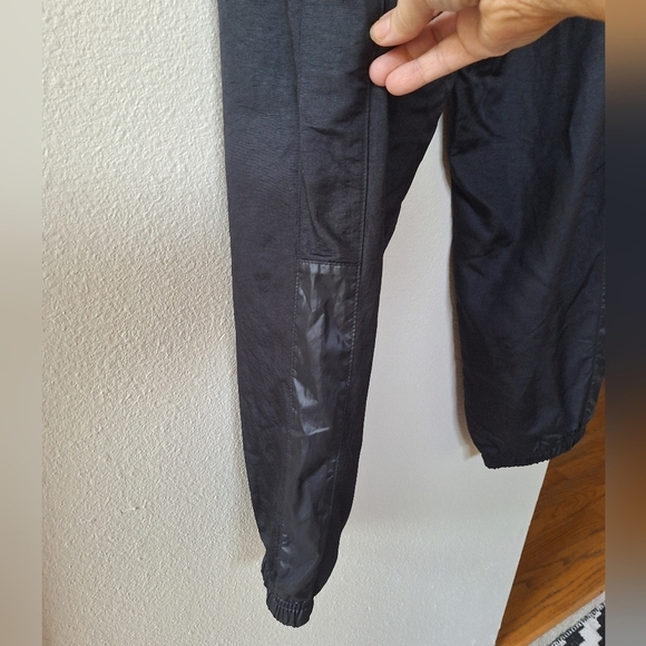 Nike Contrast Black Track Pants.   Pull on. Unisex. Mens Size XXL - Picture 7 of 9